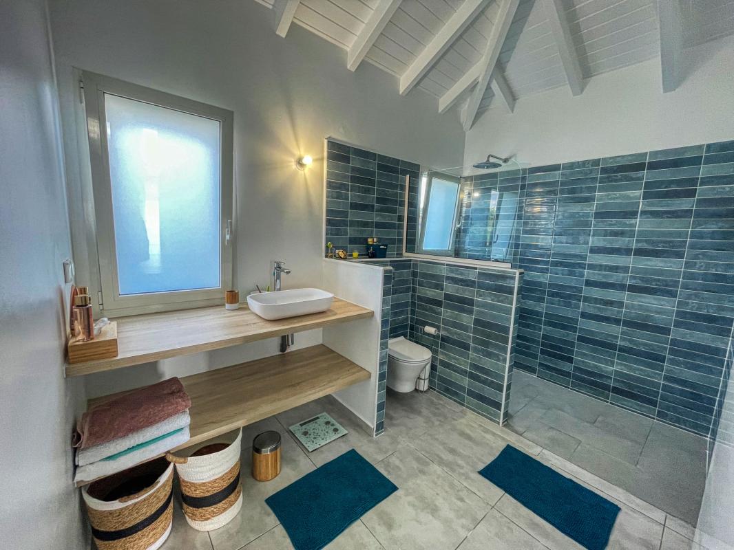 17. A louer villa avec piscine et vue mer St François Guadeloupe